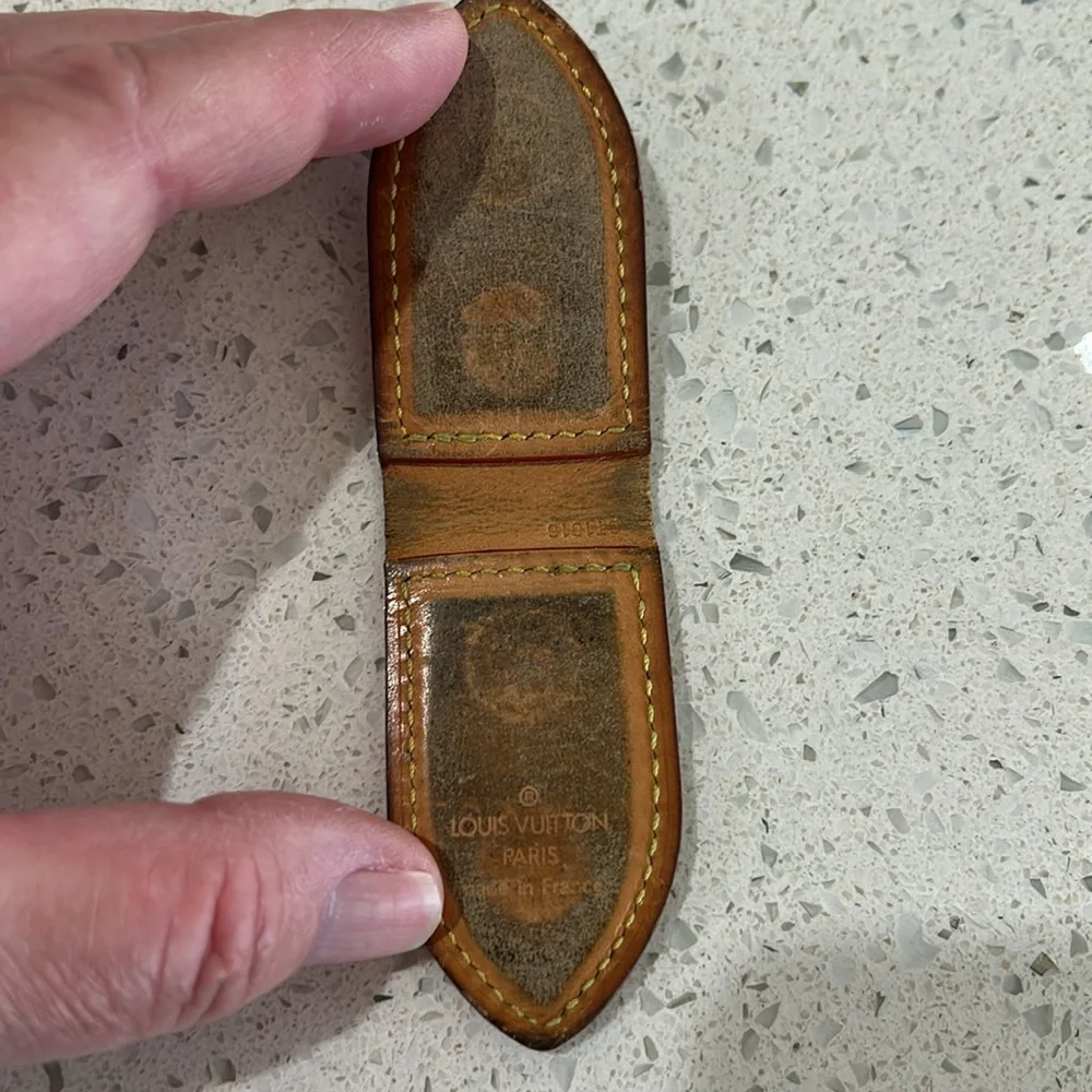 Louis Vuitton Vachettea Leather Money Clip💛